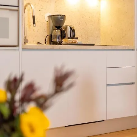 Serviced - Estrela Apartment