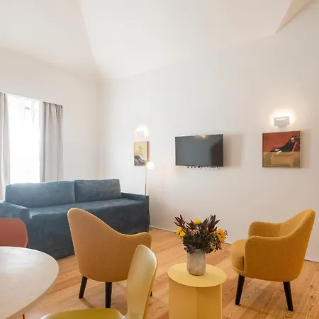 Serviced - Estrela Apartament